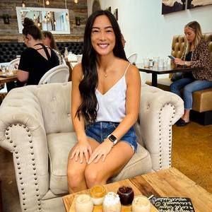 Meet your Posher, Emilee